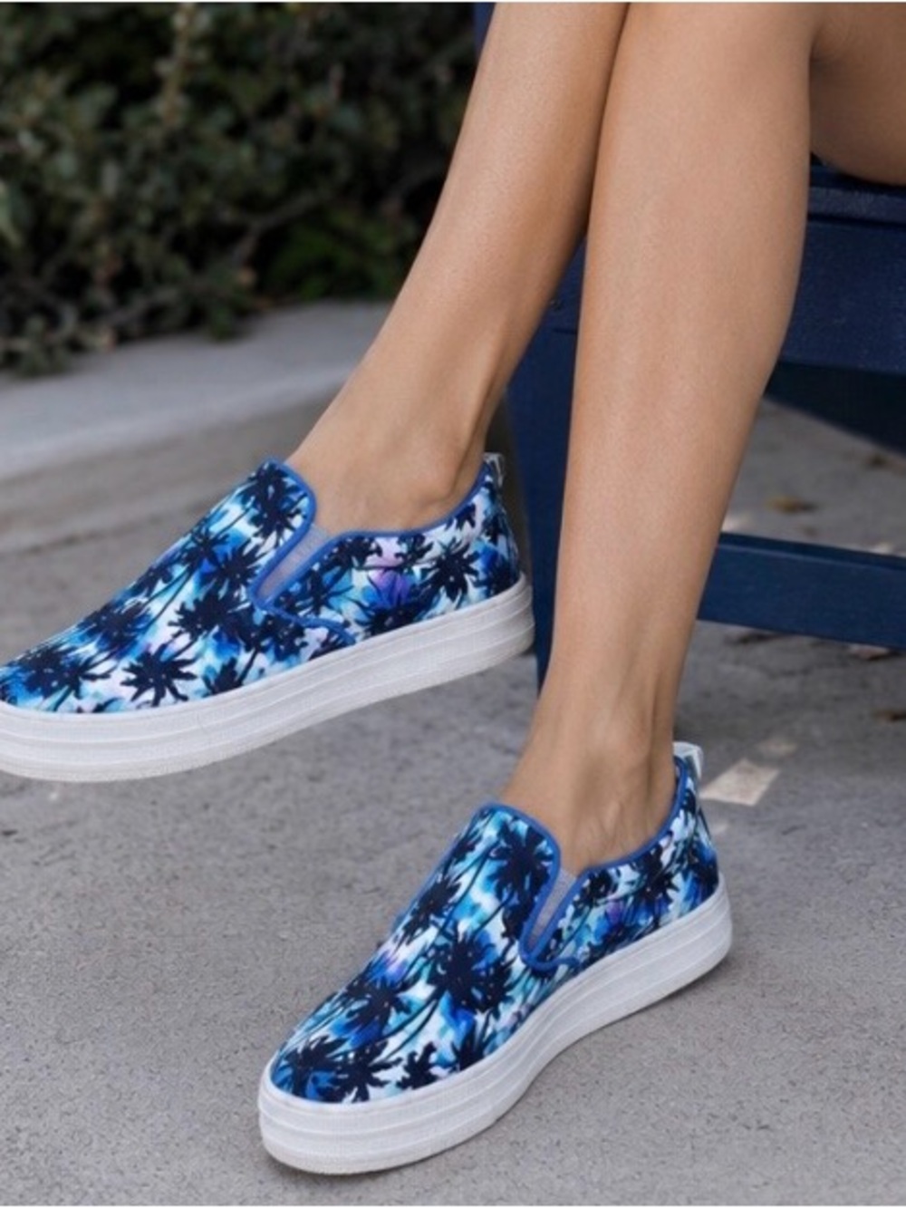 Juicy Couture Blue & Black Palm-Print Slip-On Flats